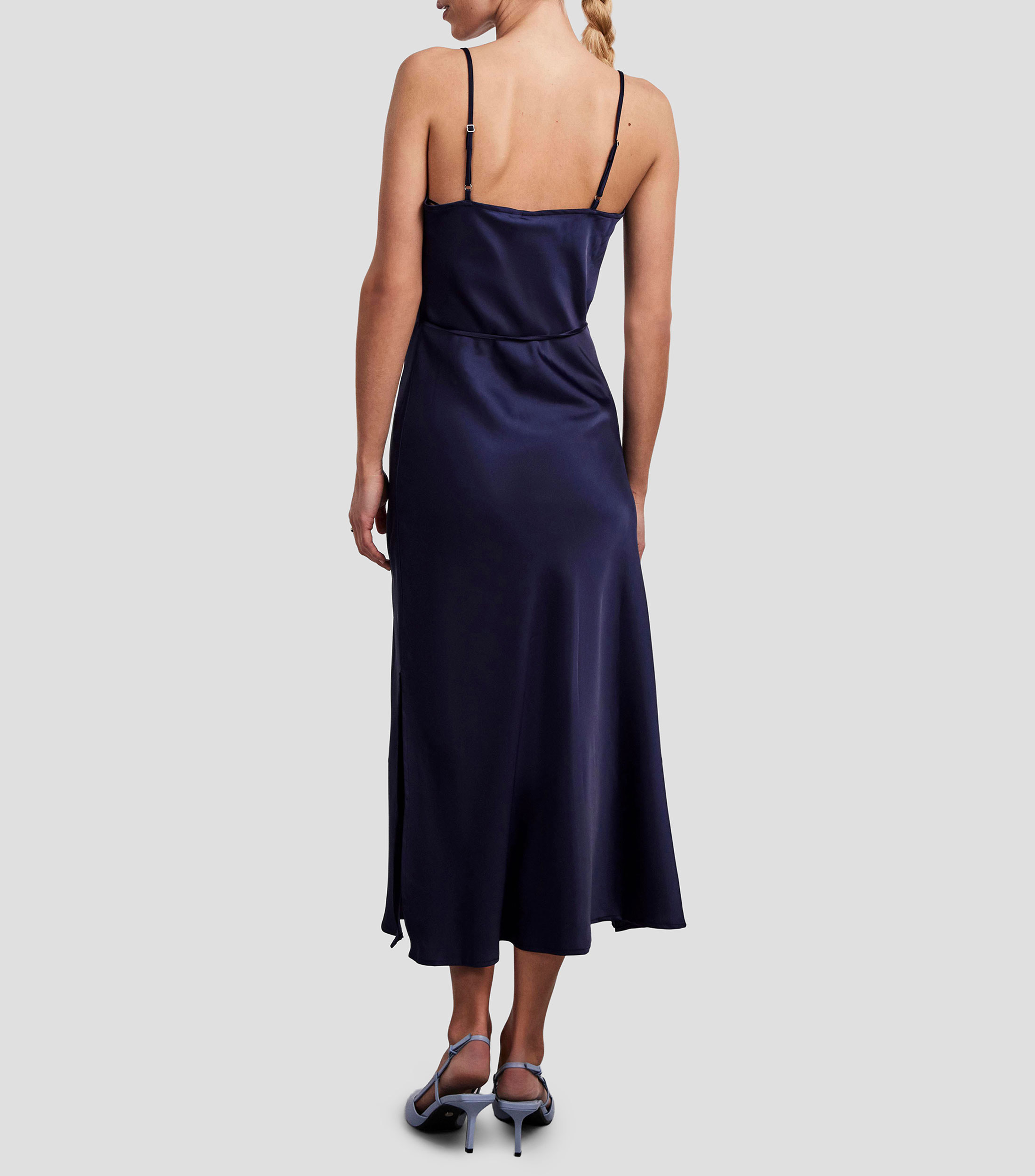Vestido satinado de tirantes con escote drapeado, cintura ajustable con cordón Mujer